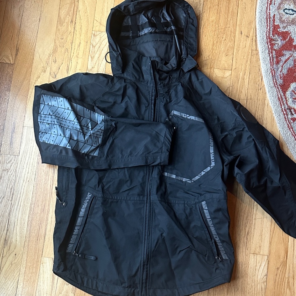 Mascot Workwear Men’s Black Jacket with Reflective Details